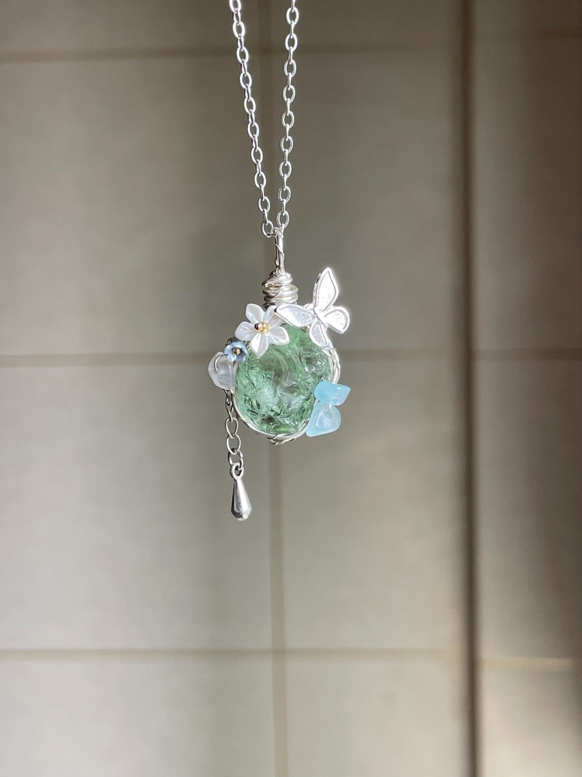 Ciondolo Collana in Cristallo di Fluorite Verde Grezza