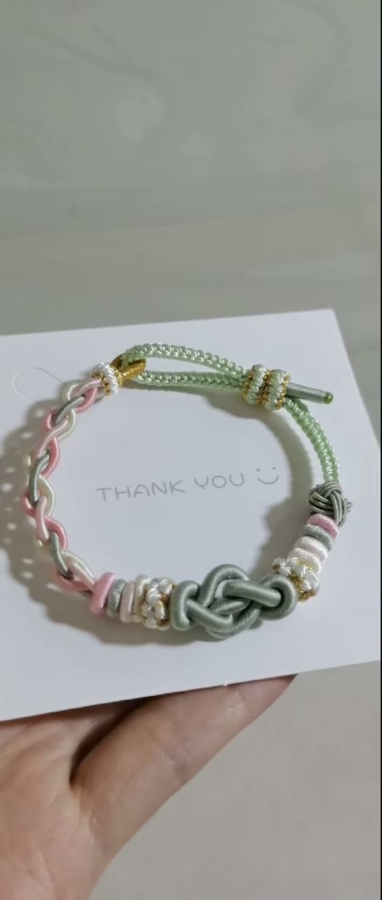 Bracelet en cordon tressé main avec nœud Vert et Rose