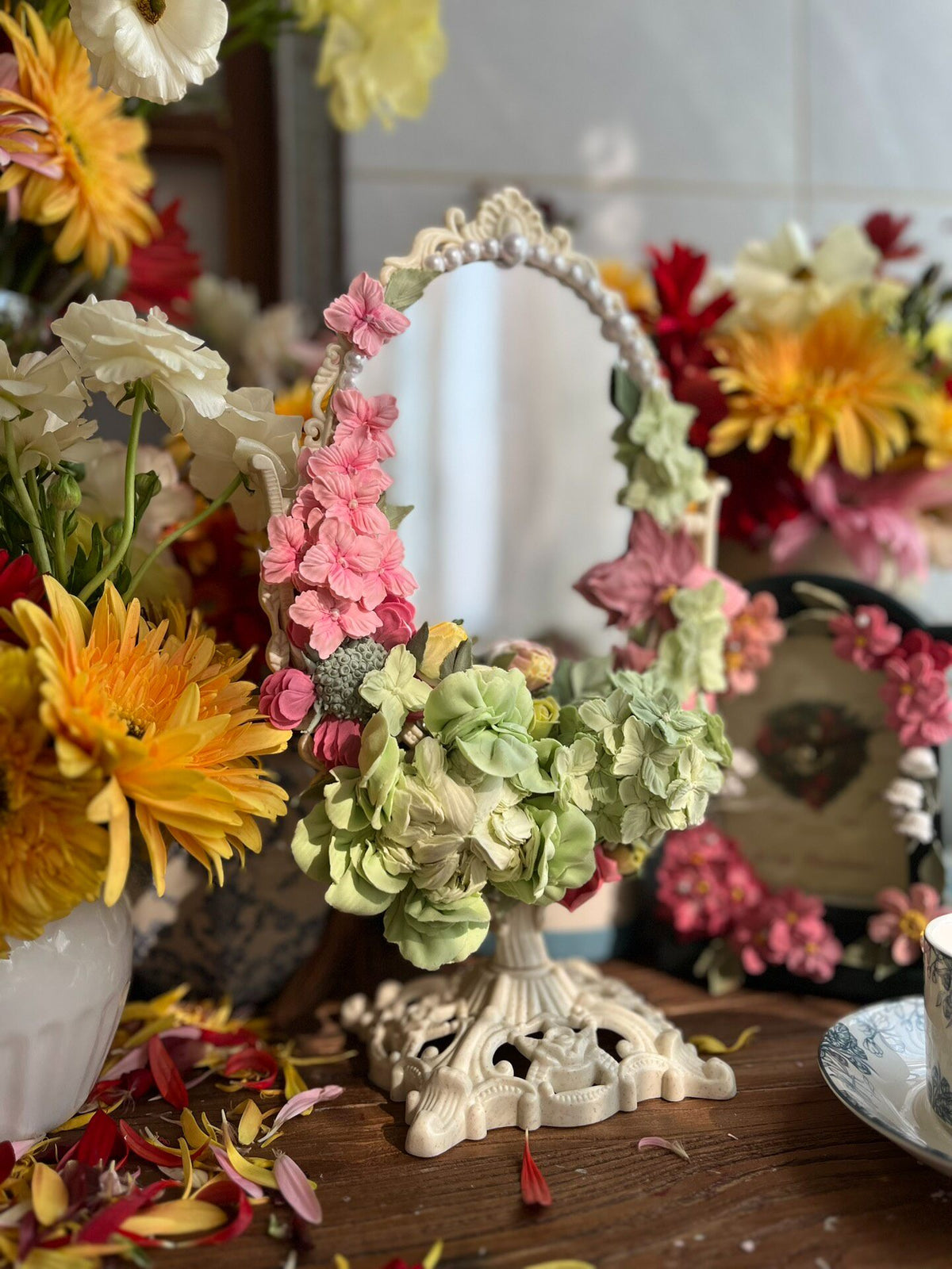 Clay Flower Vintage Oval Mirror