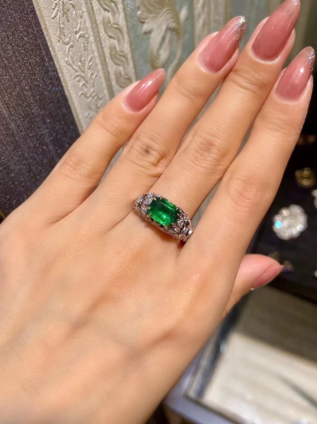18K Gold Emerald Ring, 1.82ct Center Stone, Pavé Setting