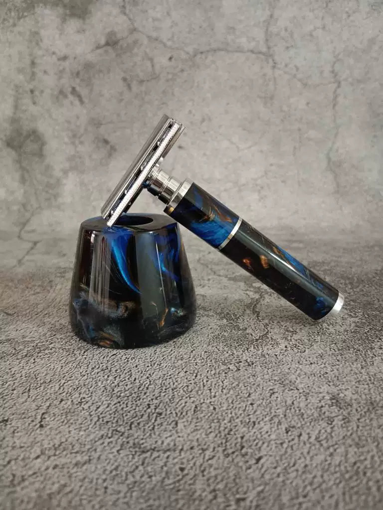 Double Edge Safety Razor with Blue Resin Handle