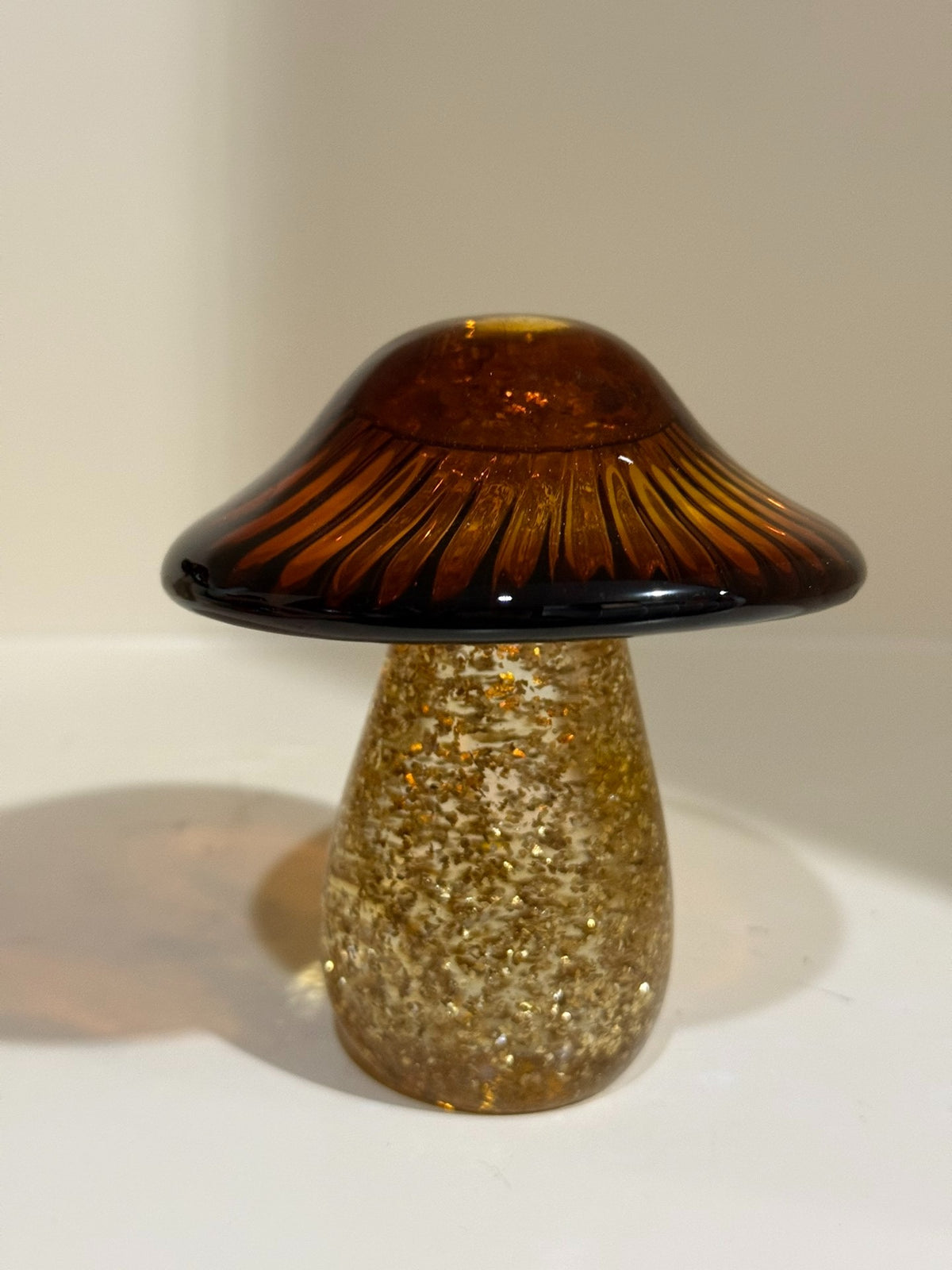 Ornement champignon en verre vintage avec feuille d'or