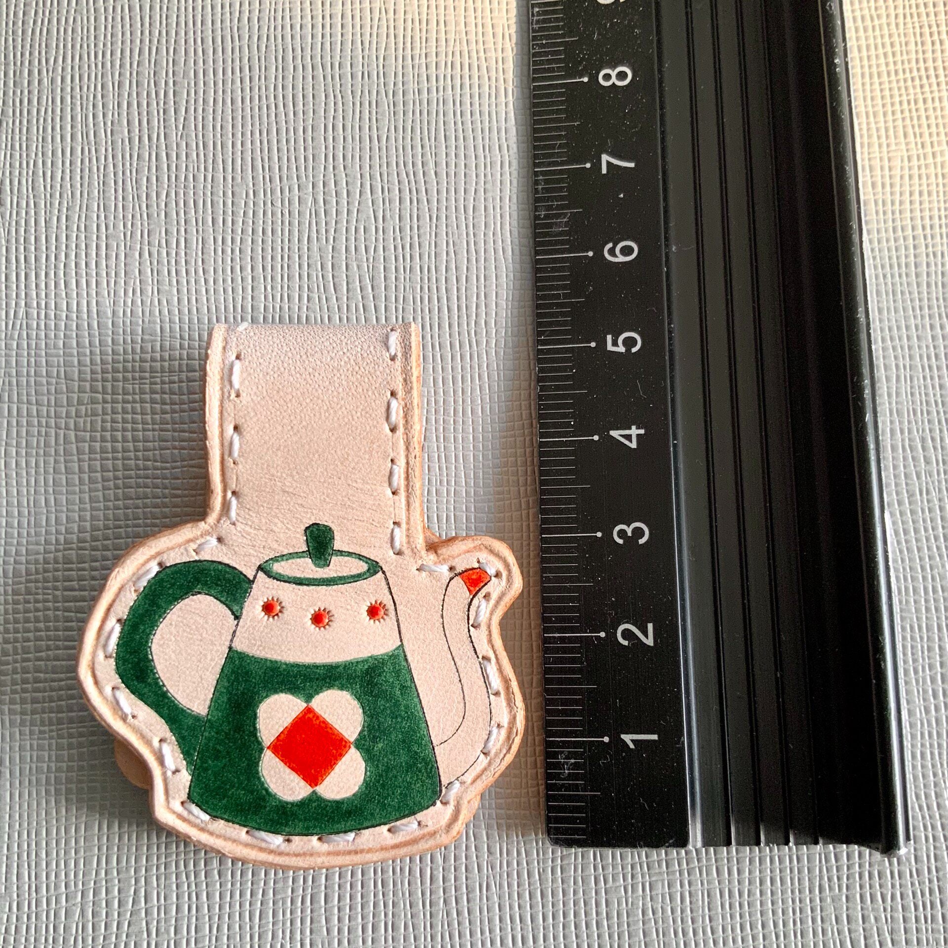 Magnetic Leather Bookmark – Teapot/Mug Shape with Hand-Painted Details
