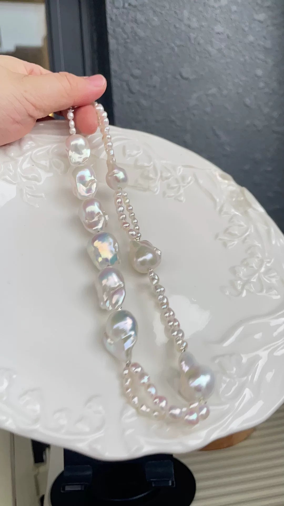 Collier de perles baroque d'eau douce irisé