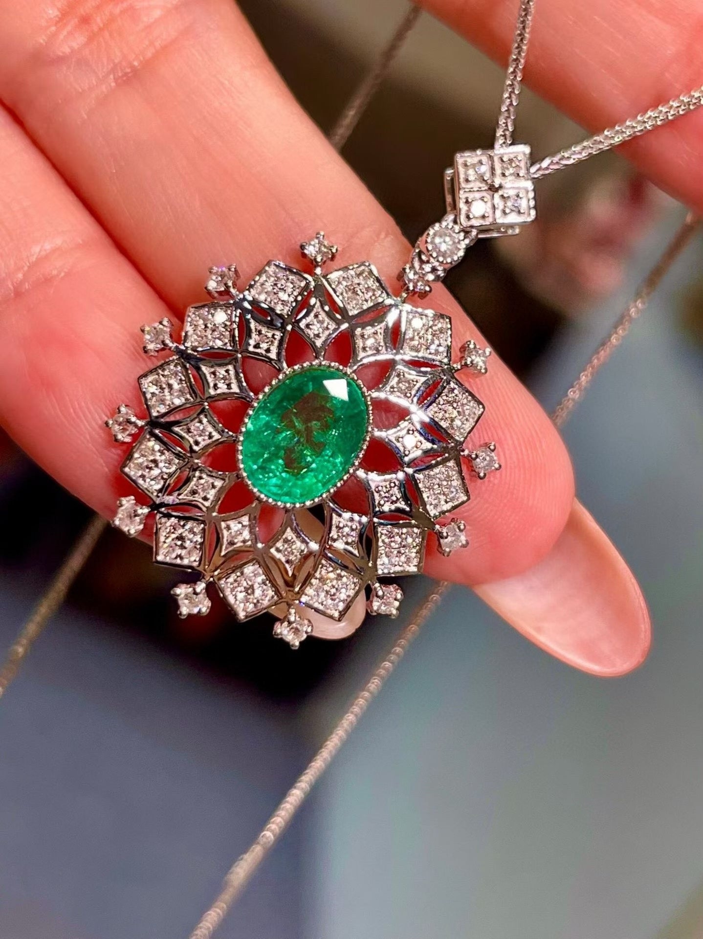 Pt950 Platinum 1.26ct Emerald and 0.53ct Diamond Halo Pendant