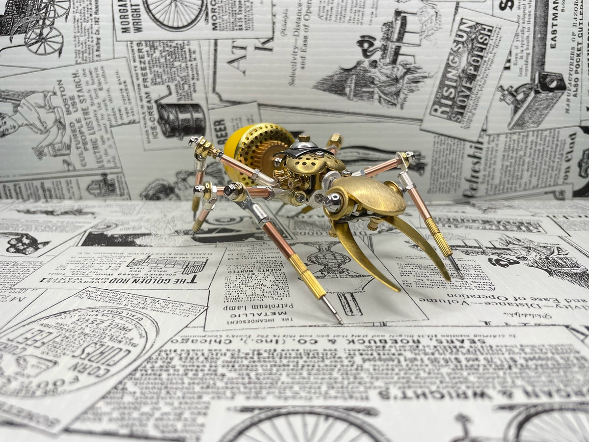 Scultura di Insetto Meccanico Steampunk in Metallo