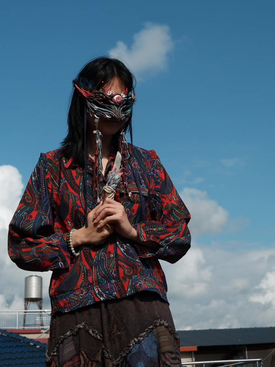Wearable Mask with Tentacle Eye Design