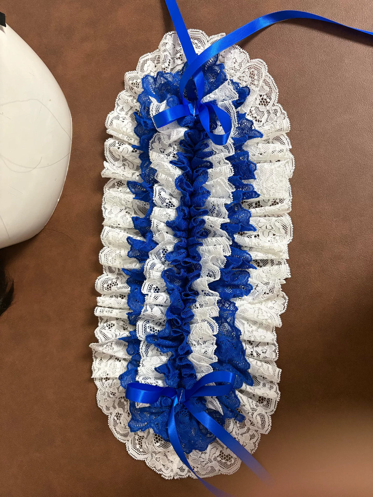 Cofia Lolita de encaje blanco y azul real hecha a mano