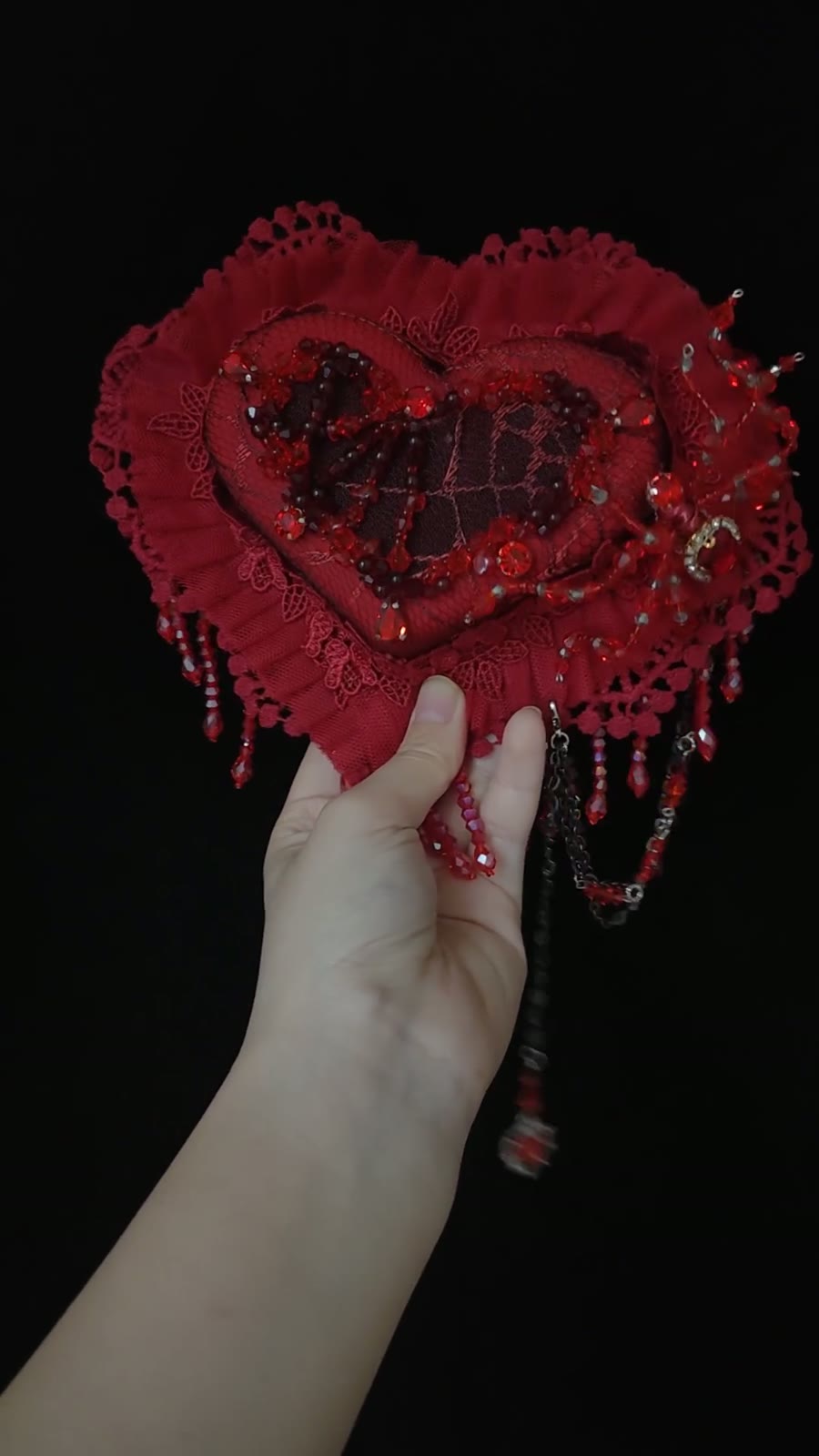Gotische Rode Ruby Spinnenweb Hart Fascinator