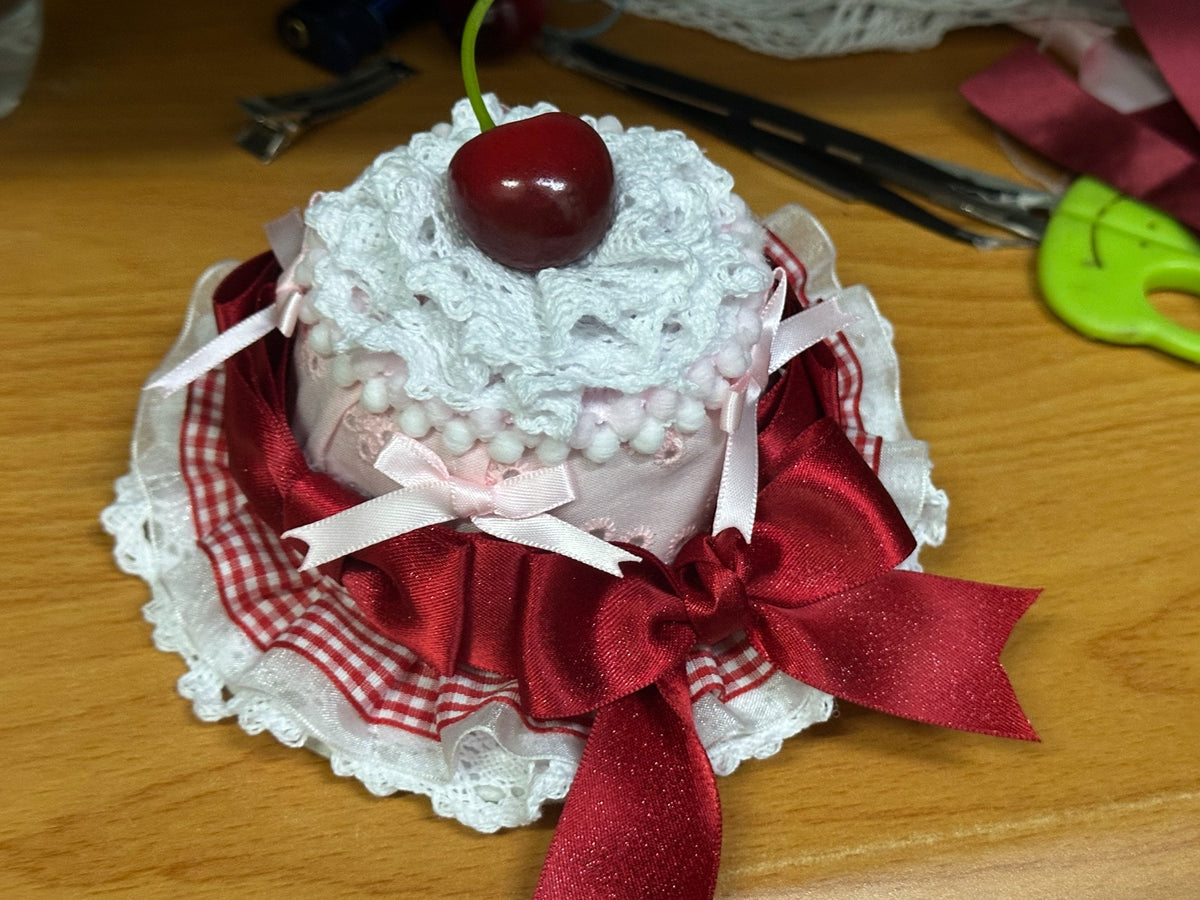 Pink Cupcake Mini Top Hat Lace