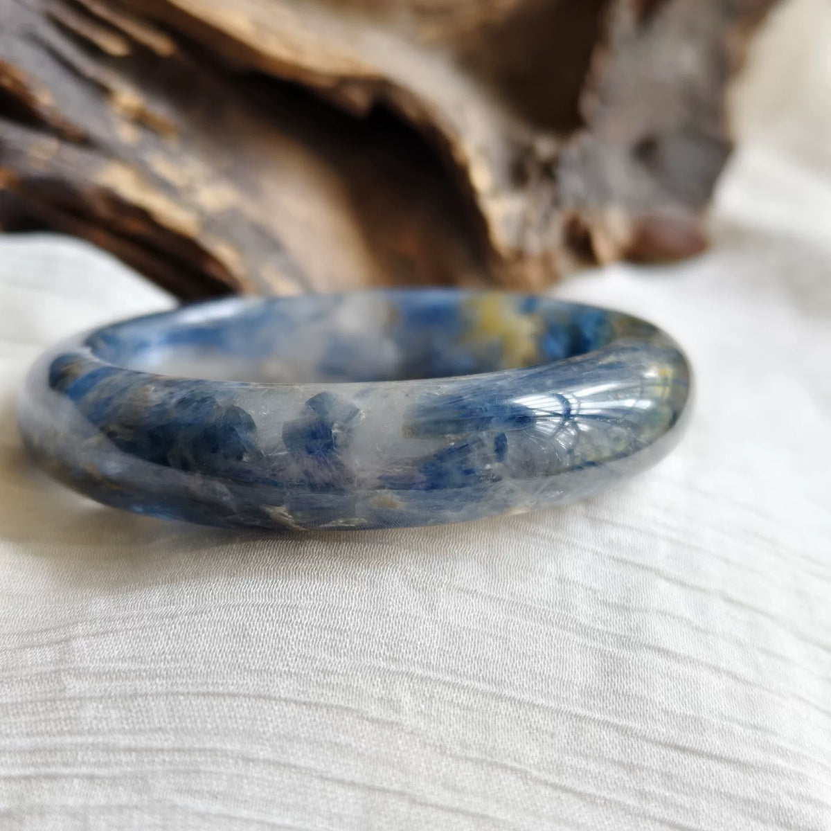 Natürlicher Kyanit-Armreif Blau 55,2 mm