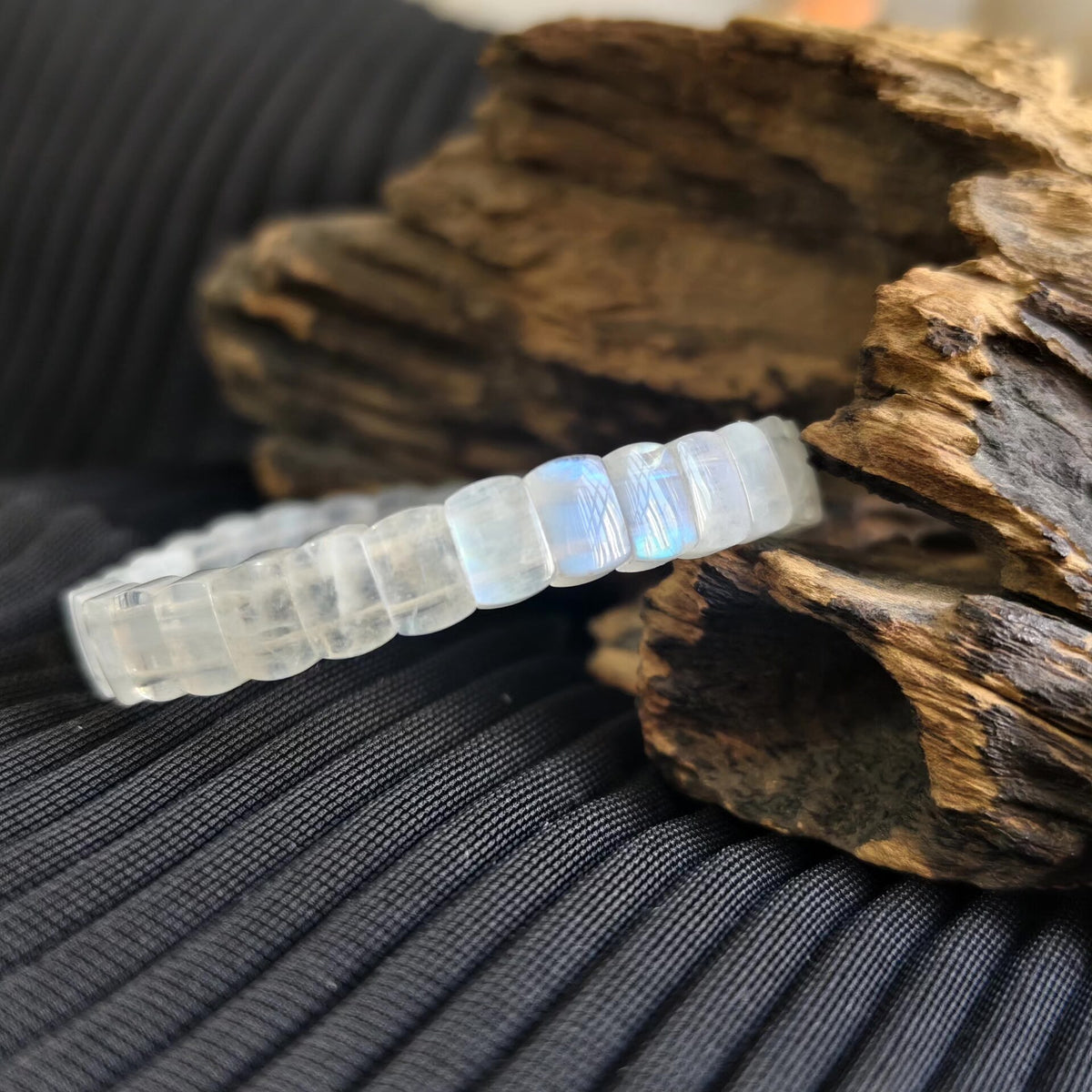Pulsera elástica de piedra de luna azul natural