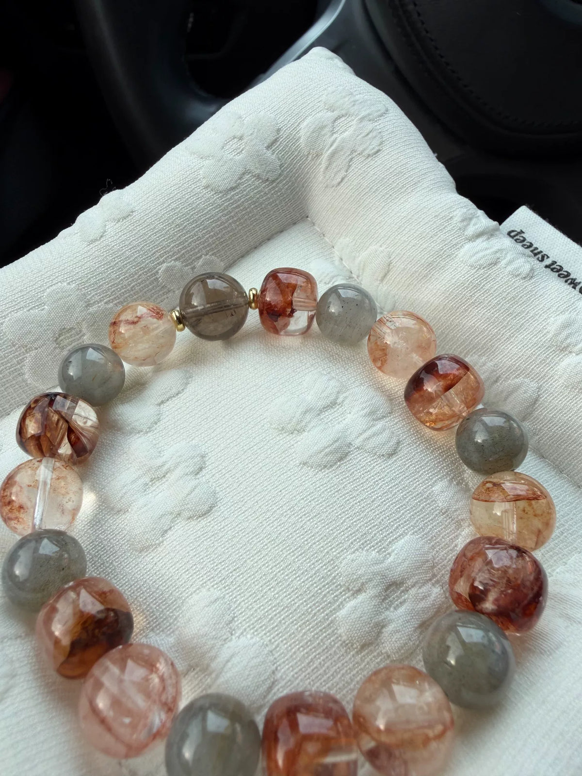 Bracelete de Contas de Quartzo Flor Gel e Pedra da Lua Natural