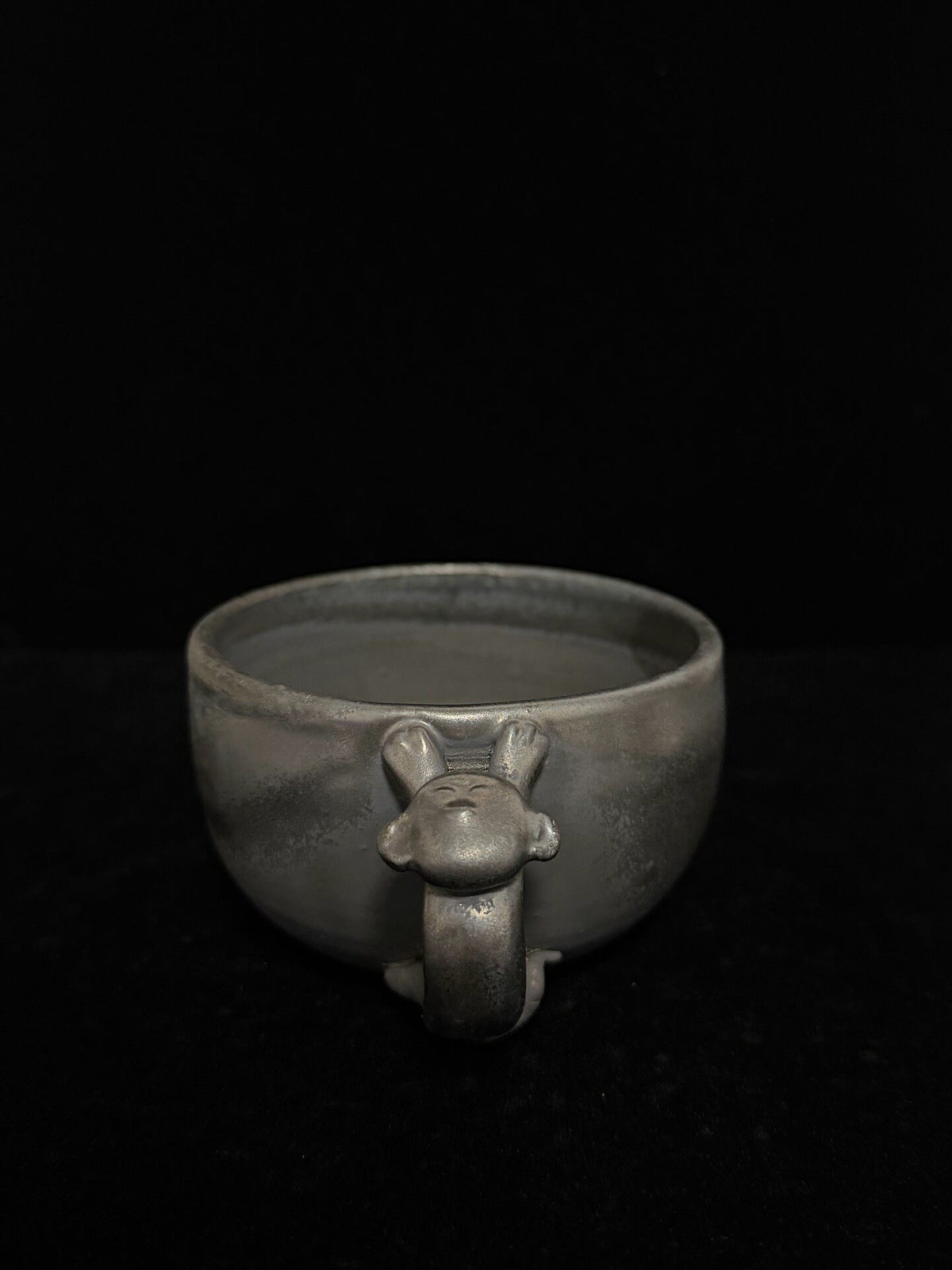 手作り黒陶 猫の取っ手付きコーヒーカップ