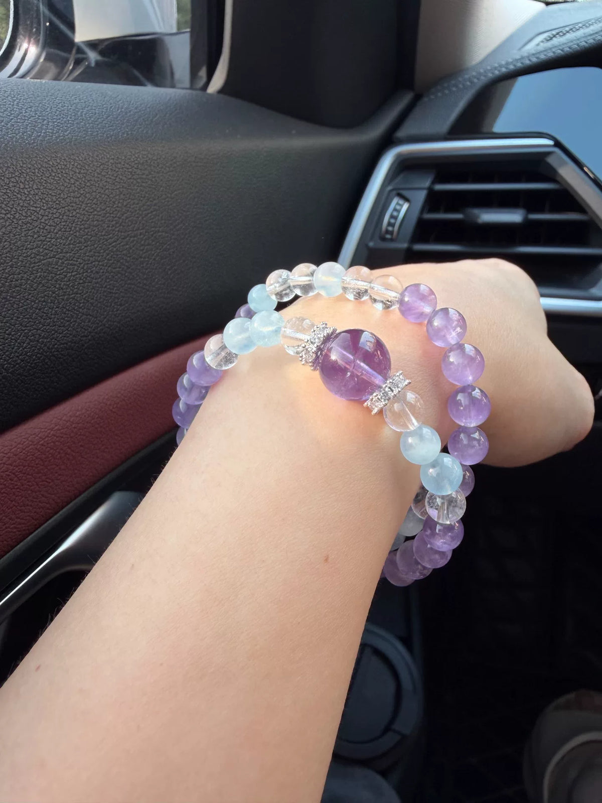 Pulsera de múltiples vueltas de aguamarina, amatista y cuarzo