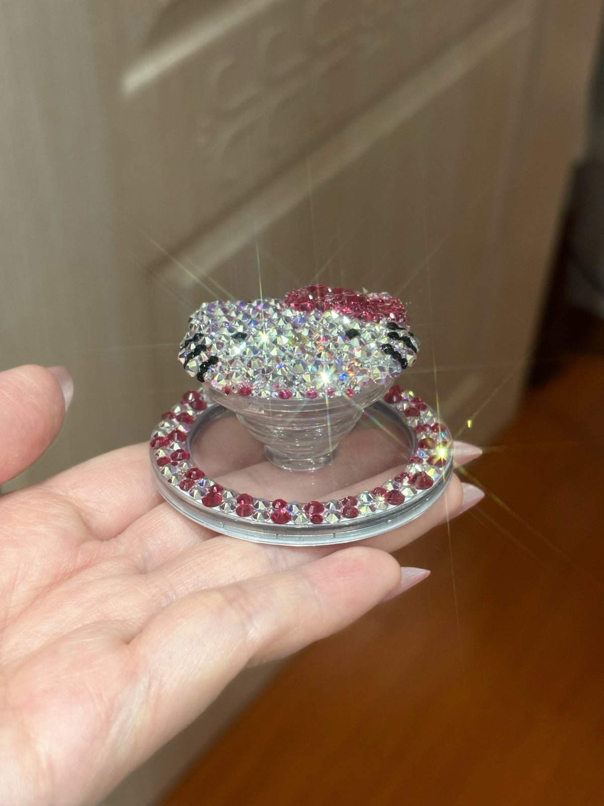 Hello Kitty Rhinestone Phone Magnetic Stand