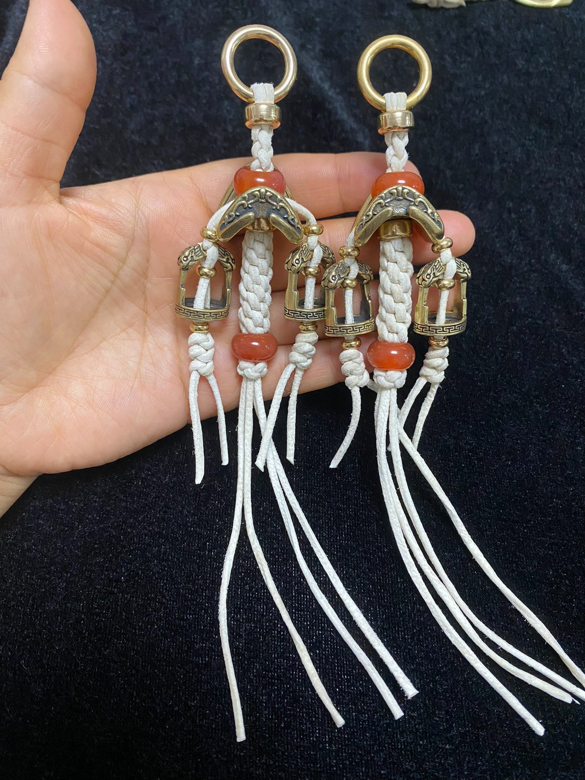 Messing Zadel Beugels Hanger met Schamsvilt