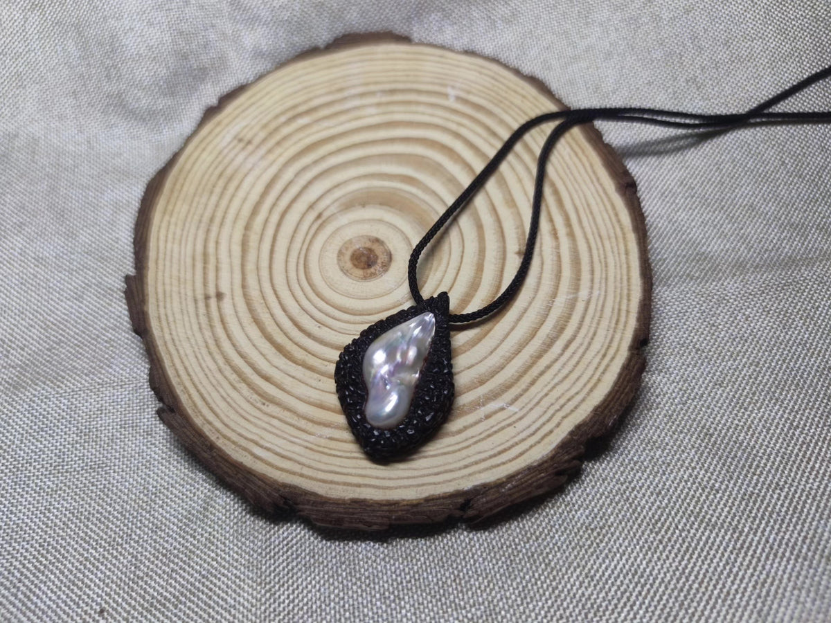 Red Sandalwood Baroque Pearl Pendant