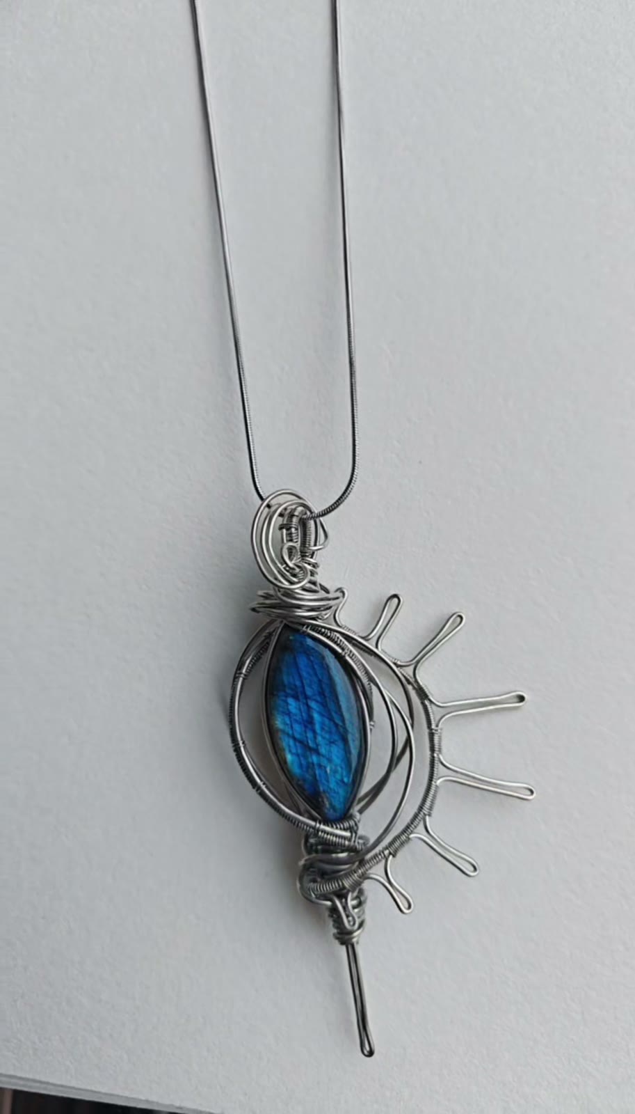 Labradoriet Wire Wrapped Hanger Ketting