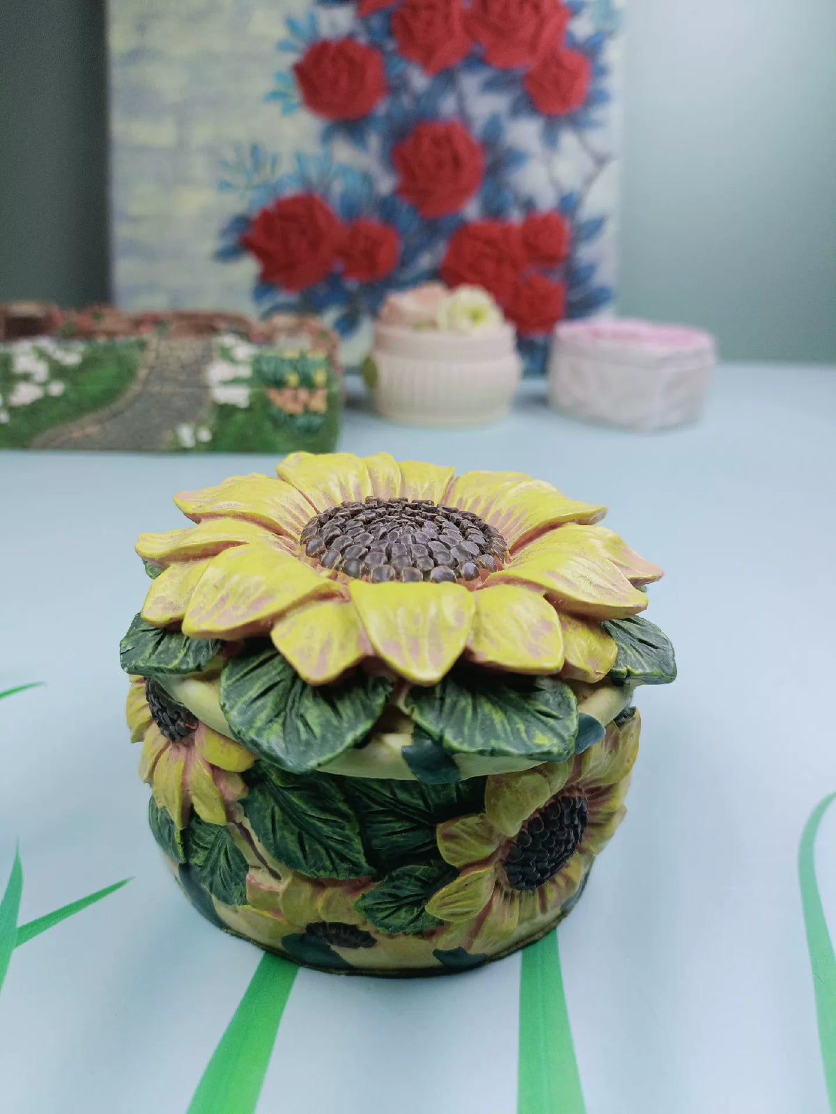 Sunflower Shaped Silicone Lidded Container