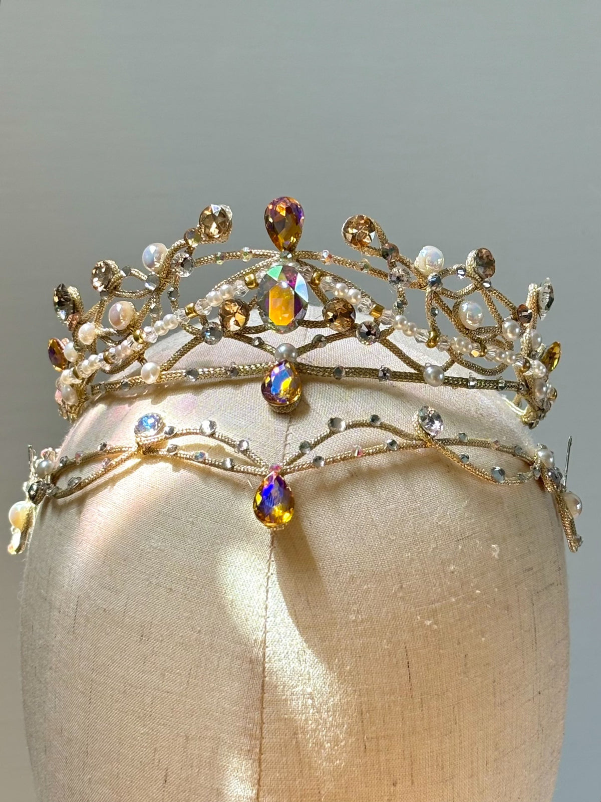 Tiare de ballet or champagne, cristaux et perles