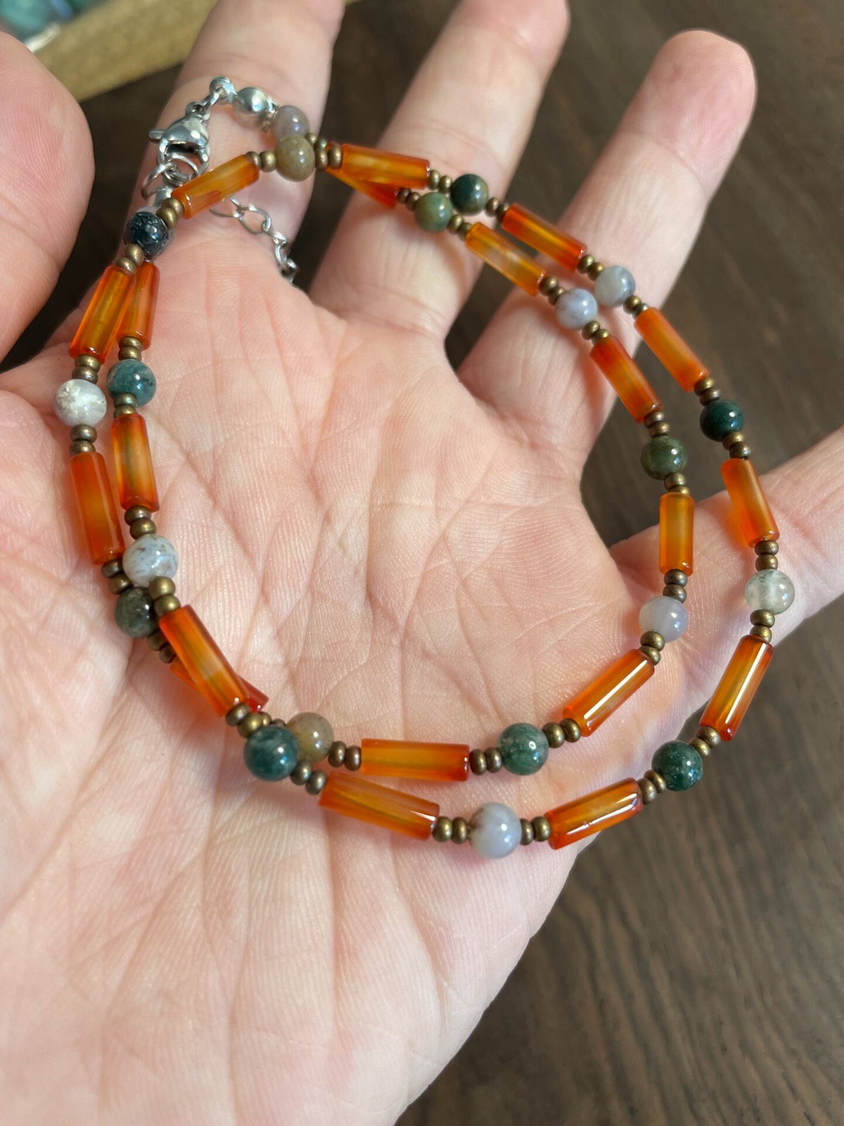 Petit collier de perles en agate 40 cm