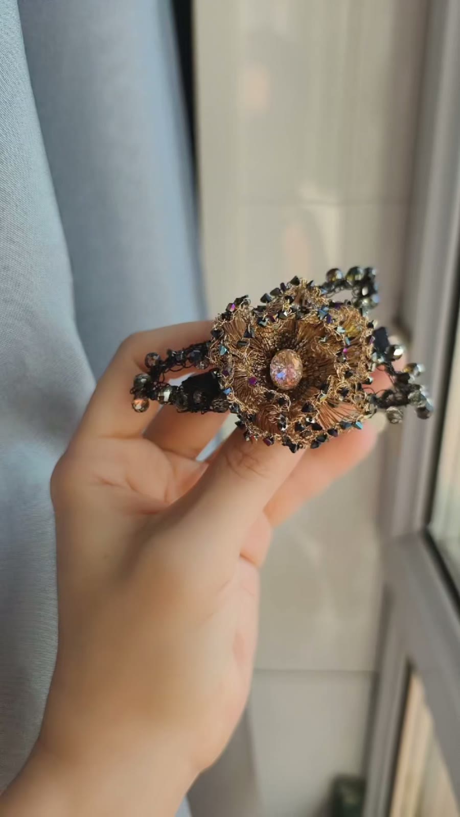 Camellia Wire Hair Clip with Rhinestone