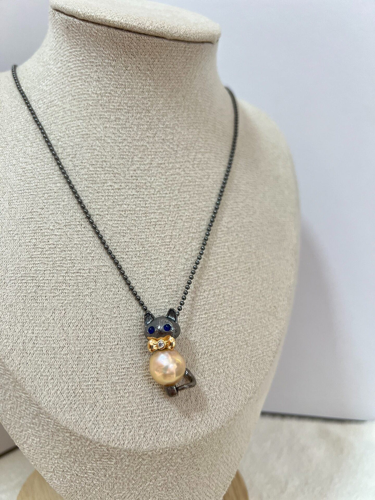 Cat Pearl Pendant Baroque Freshwater