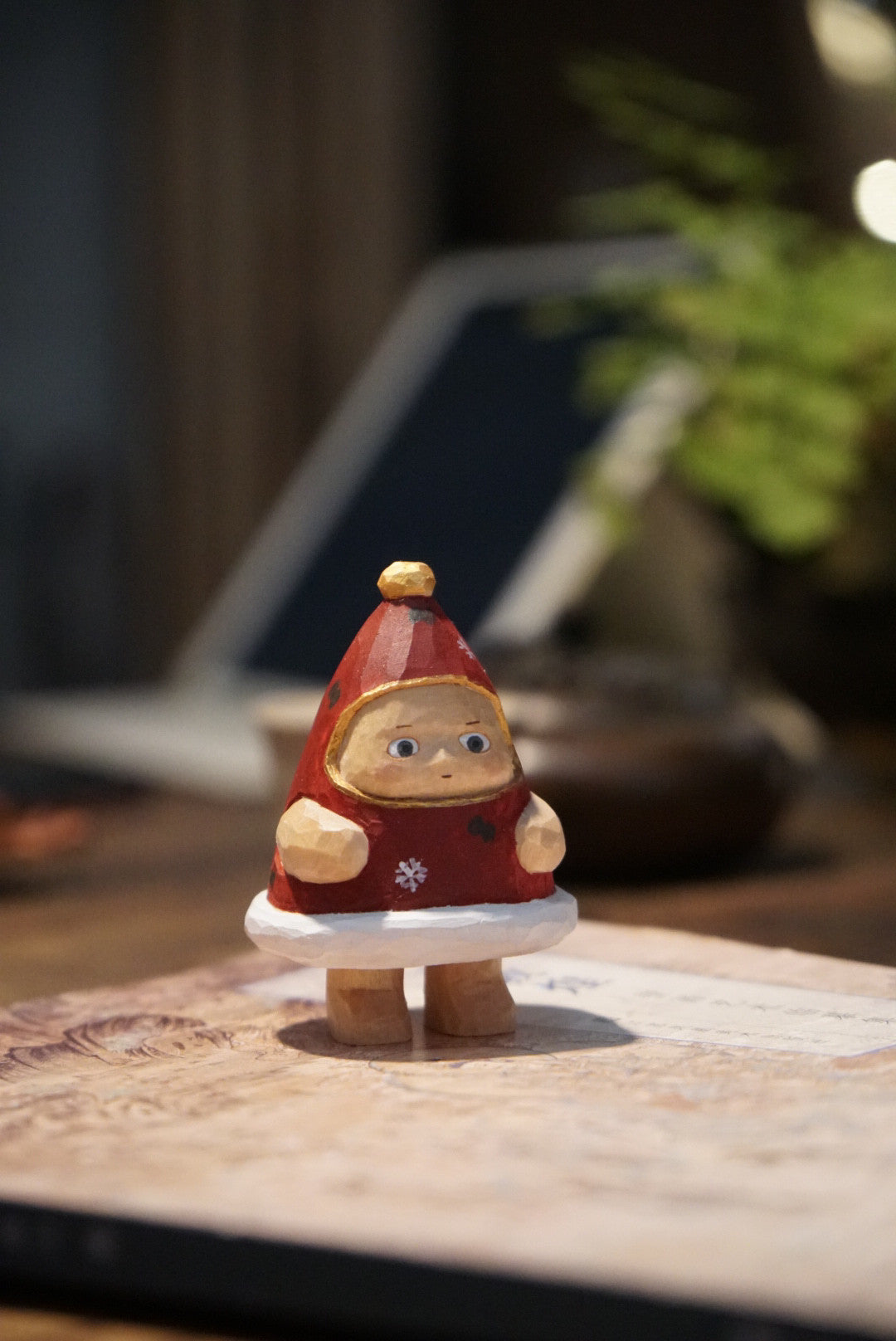 Hand-Carved Linden Wood Santa Hat Figure, 8 cm
