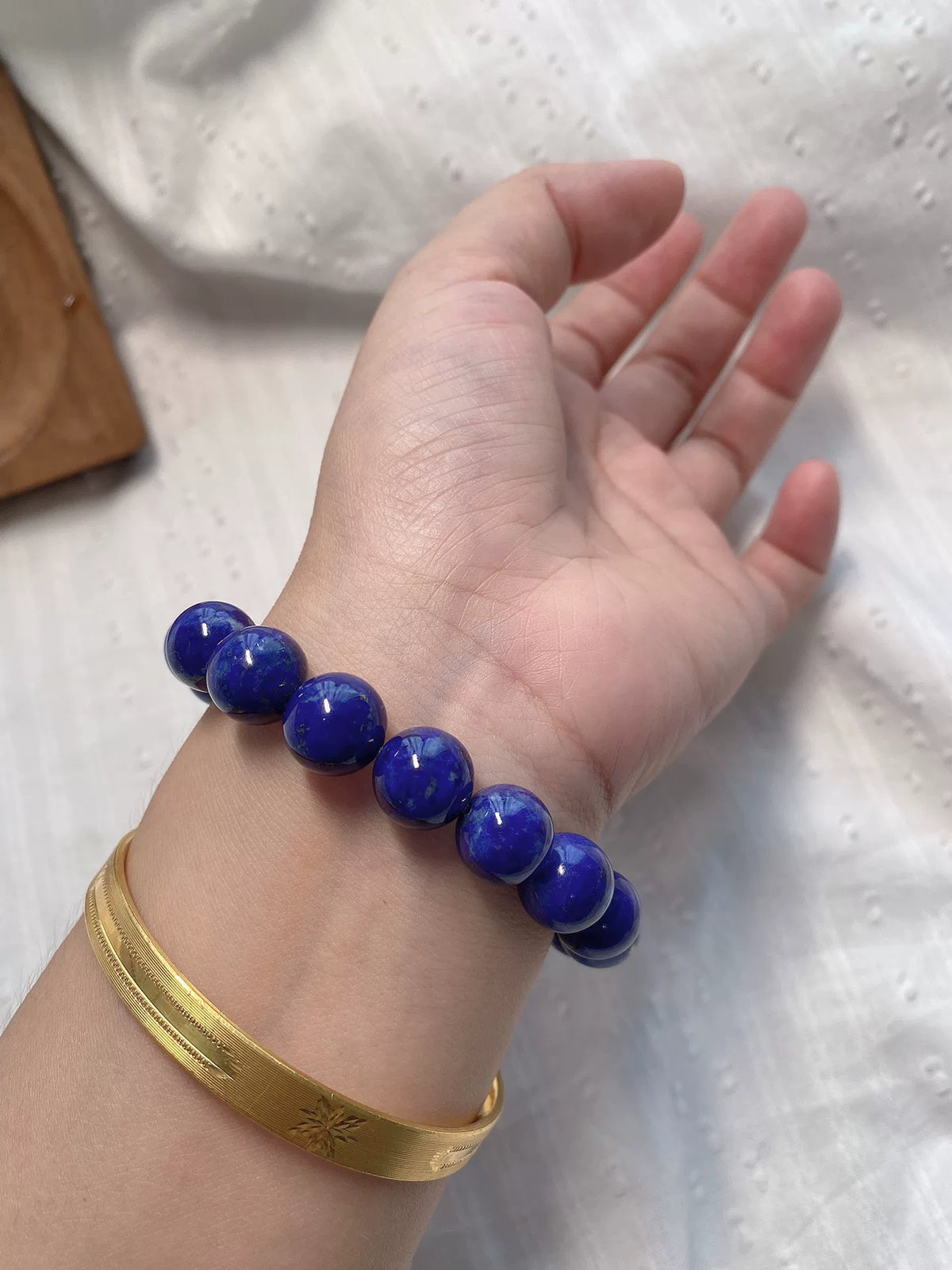 Bracciale a sfere in lapislazzuli con dettaglio in argento sterling