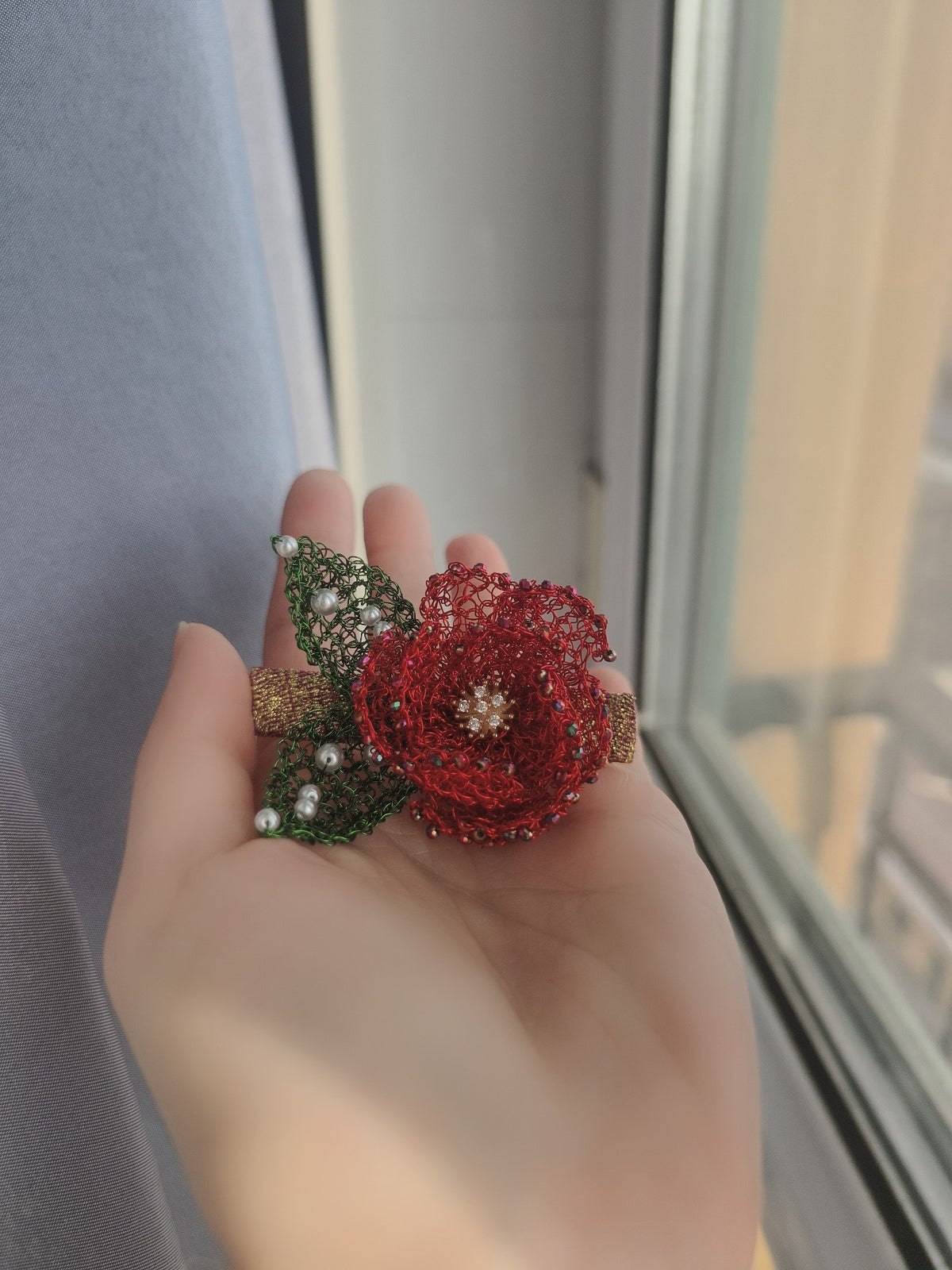 Red Peony Wire Mesh Duckbill Hair Clip