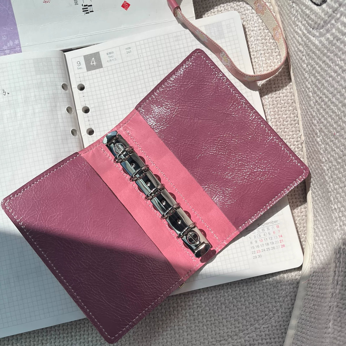 Rosa läderpärm för löss