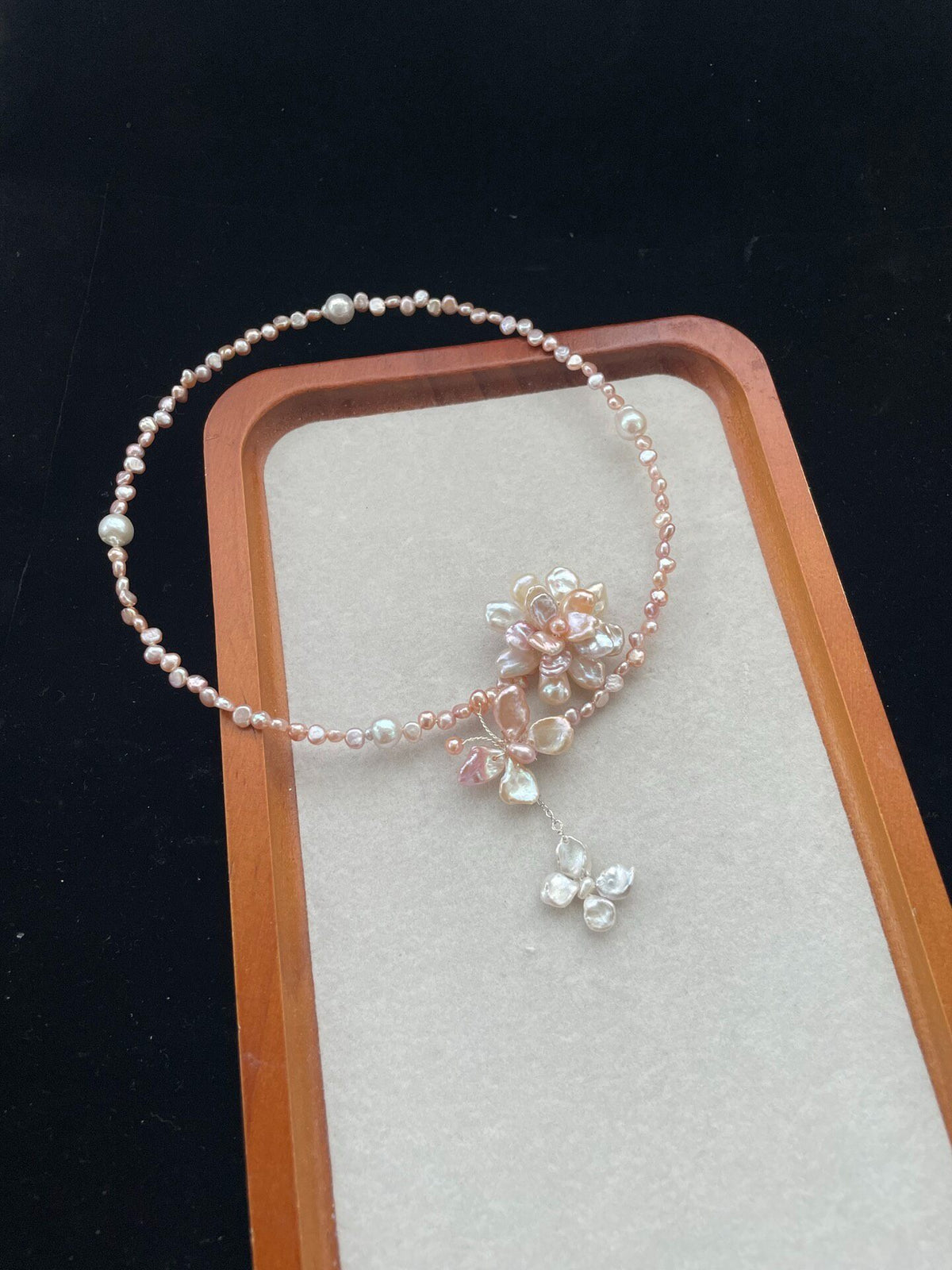 Natural Pearl Petal Choker Necklace