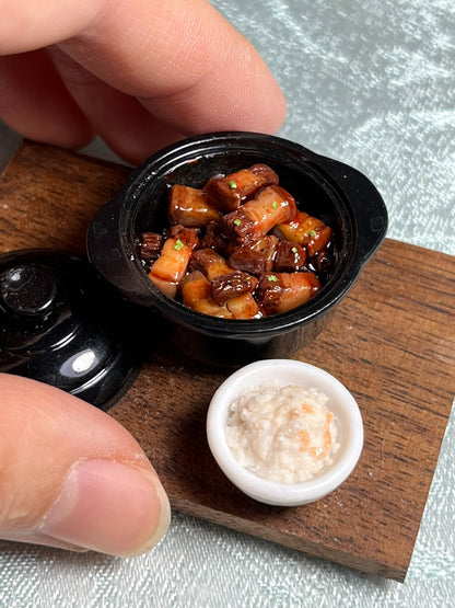 Miniature Braised Pork Belly Set with Ceramic Pot and Rice Bowl