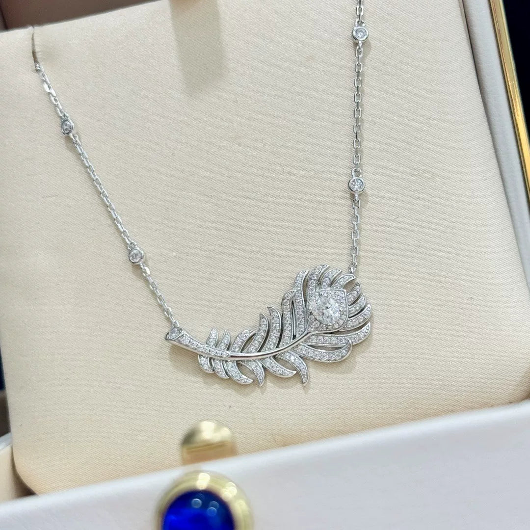 Collana con piuma in argento S925 e zirconia cubica