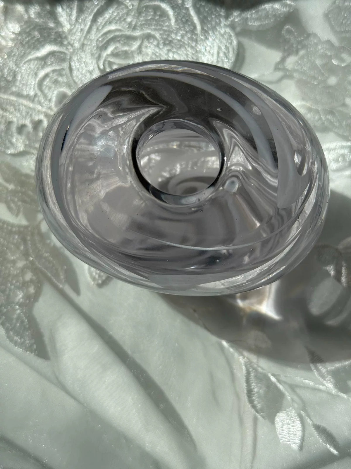 Spherical Clear Glass Vase With White Feather Pattern