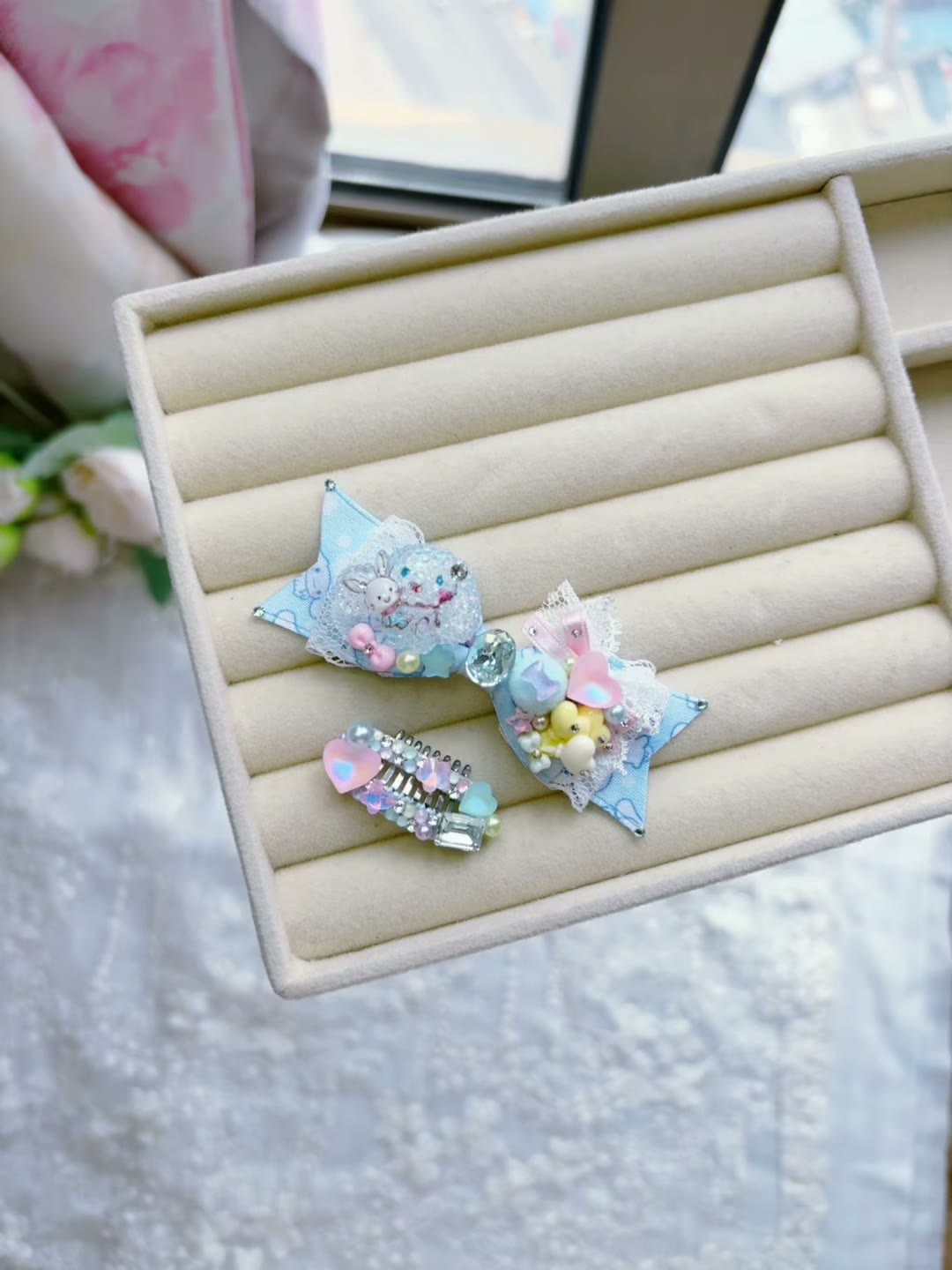 Junto de clips para el pelo de mascota en azul pastel