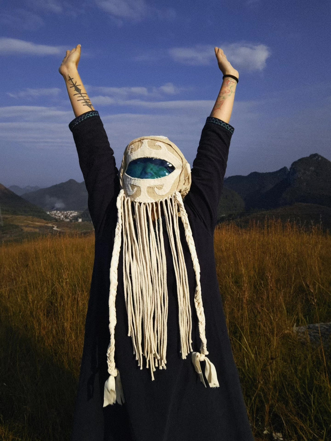 994377642182 - Image 1