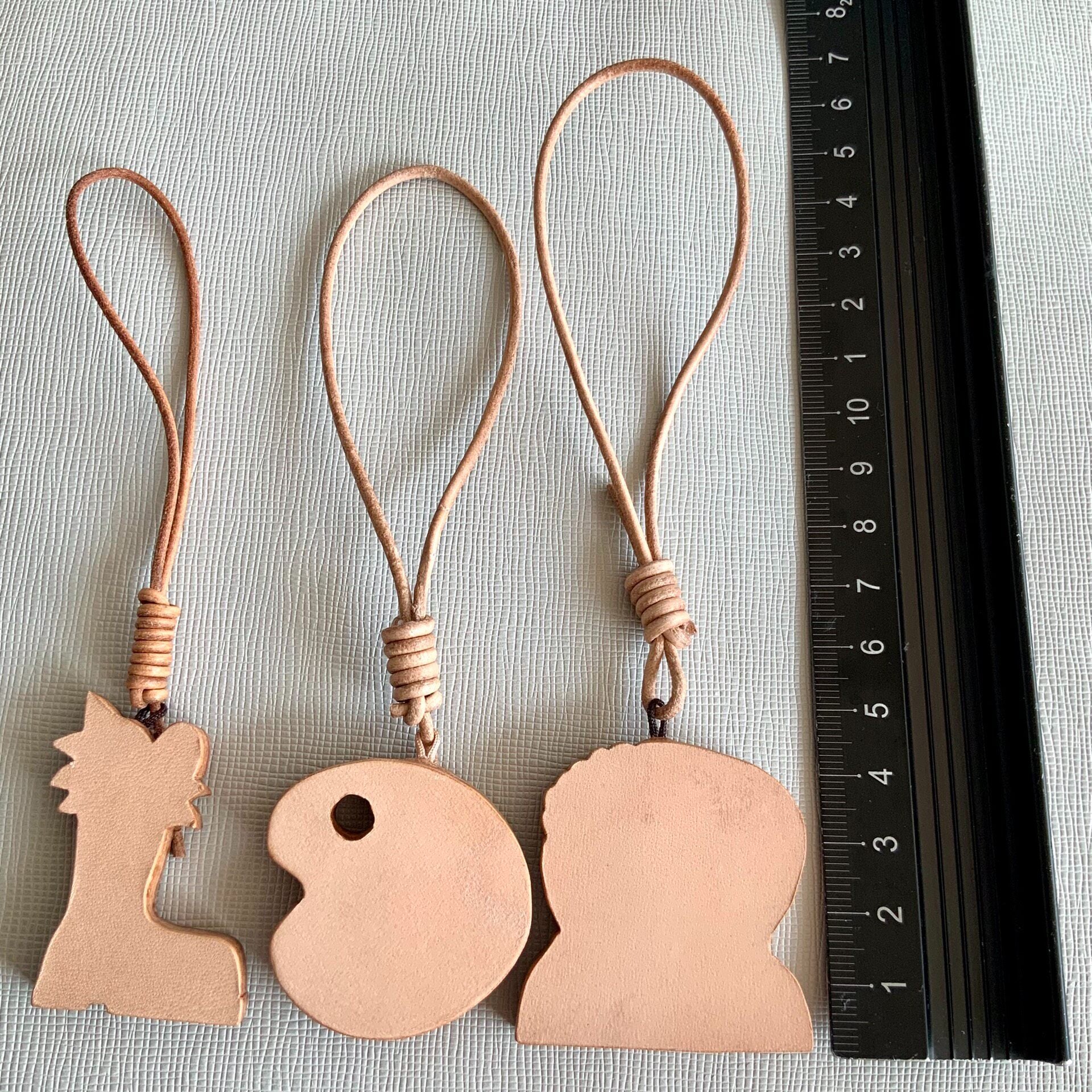 Italian Vegetable-Tanned Leather Double-Layer Hand-Carved Pendant Set