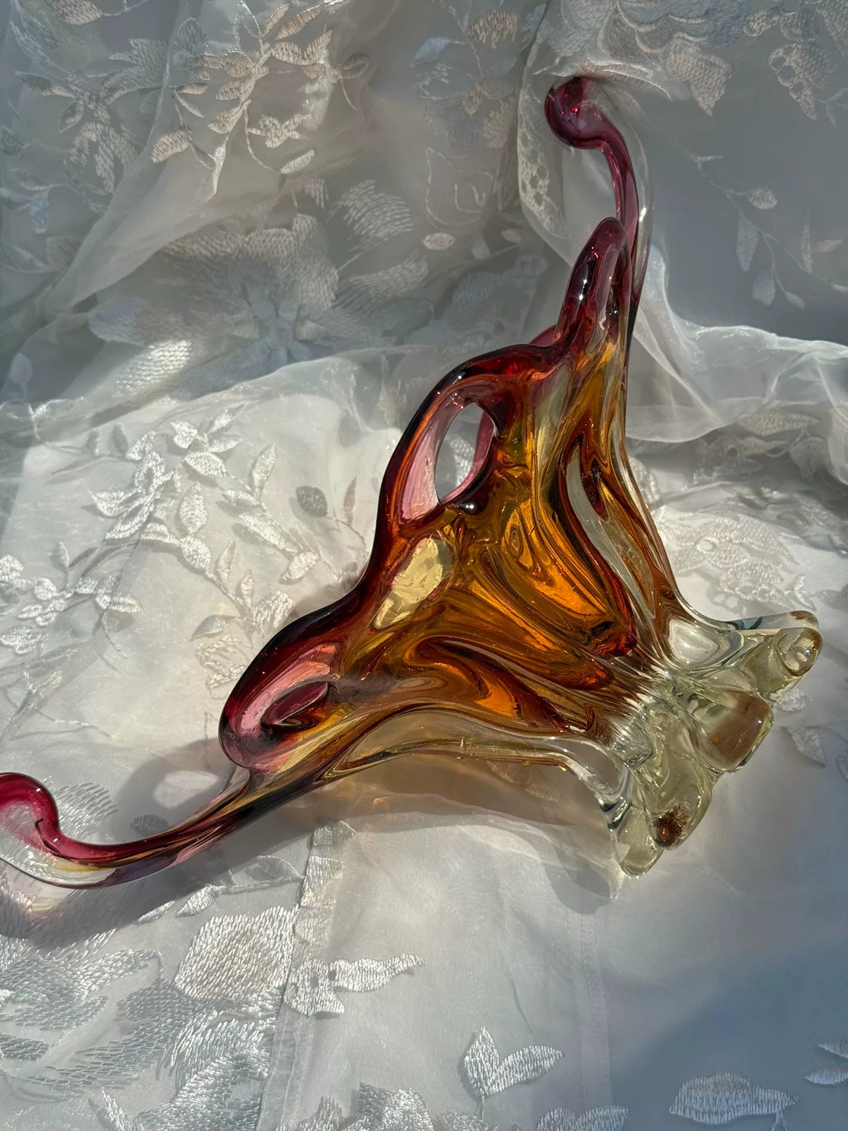 Obstschale aus Glas in Bernstein-Rubin-Vintage-Look