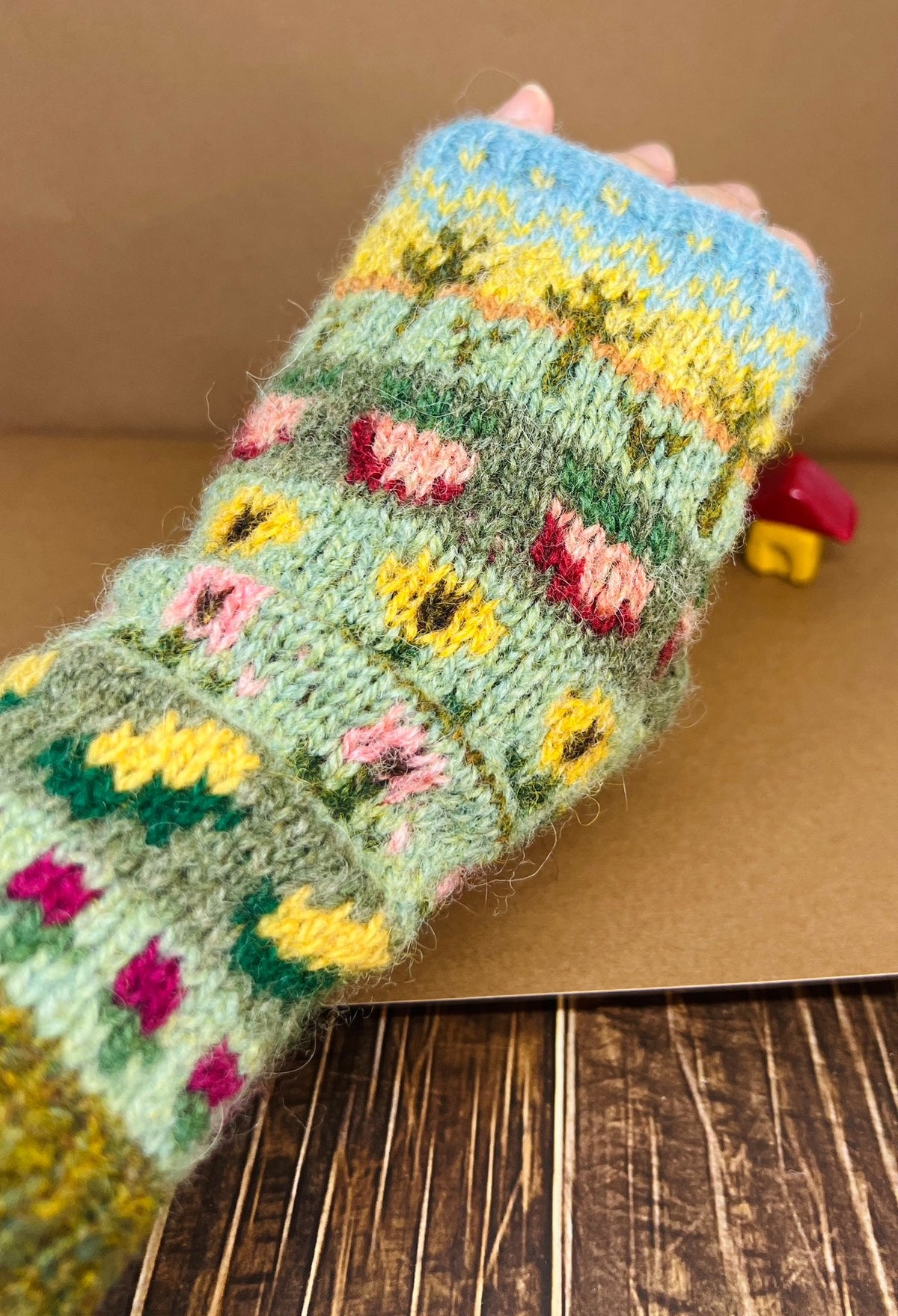 Shetland Wool Fingerless Gloves with Landscape Patterns