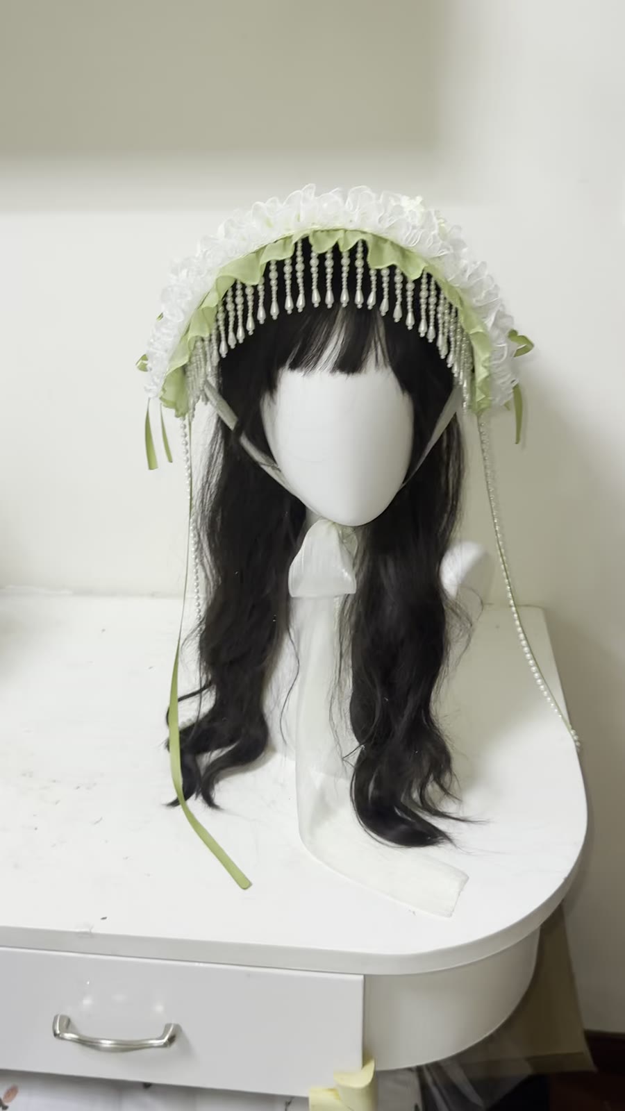 Bean Green Lace Pearl Bonnet Hat