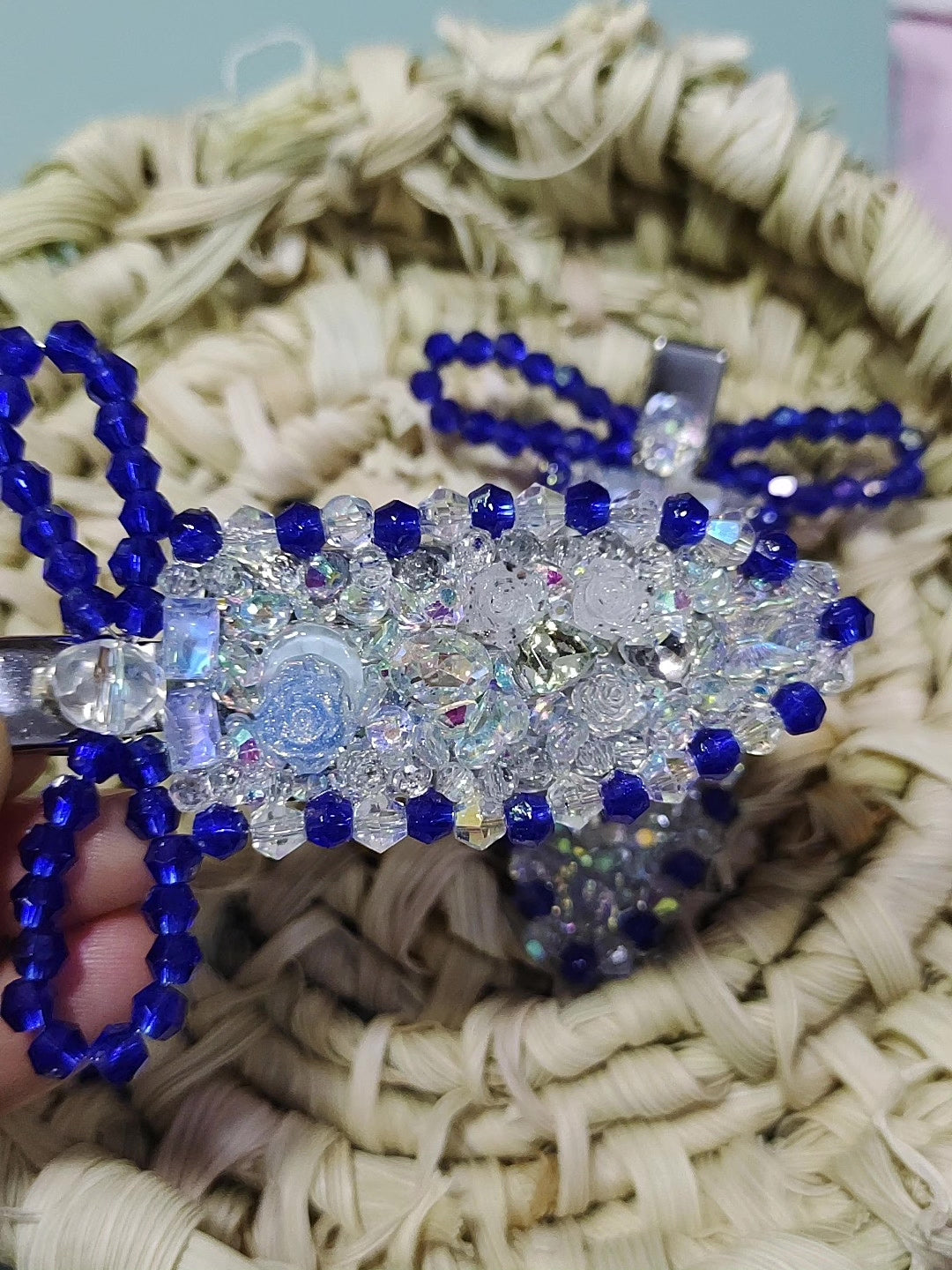 Juego de pinzas para el pelo de cristal azul hecho a mano