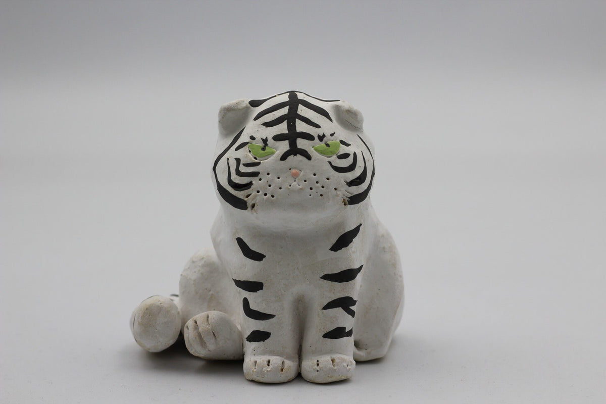 Handgefertigte Ton-Tiger-Katzen-Figur mit Schale