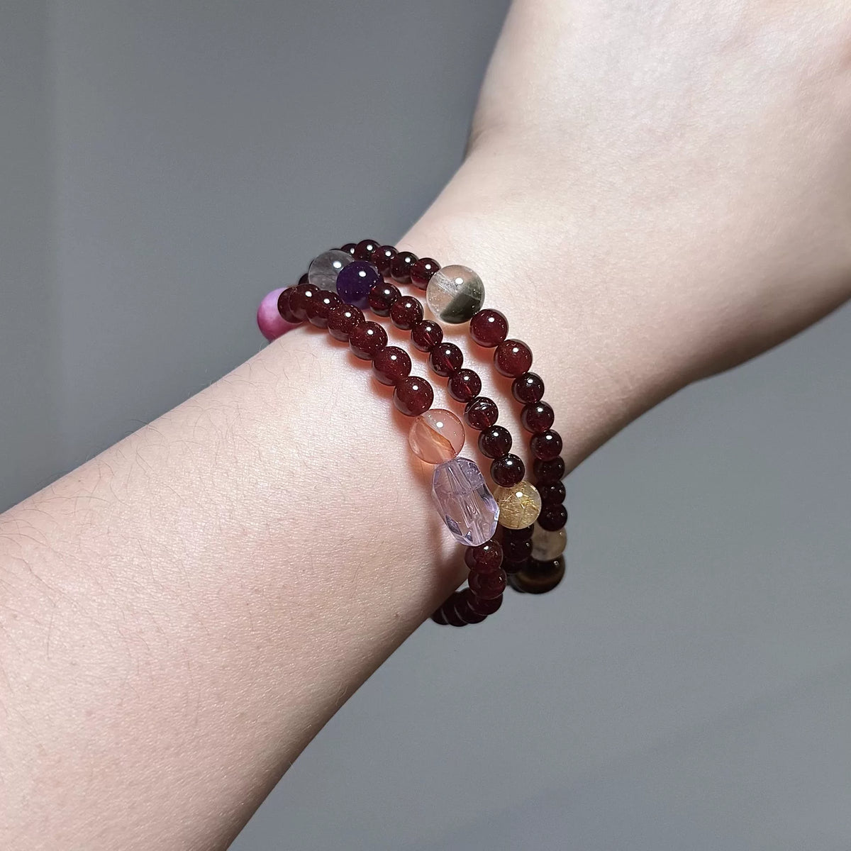 Graniet Amethyst Triple Wrap Crystal Bracelet