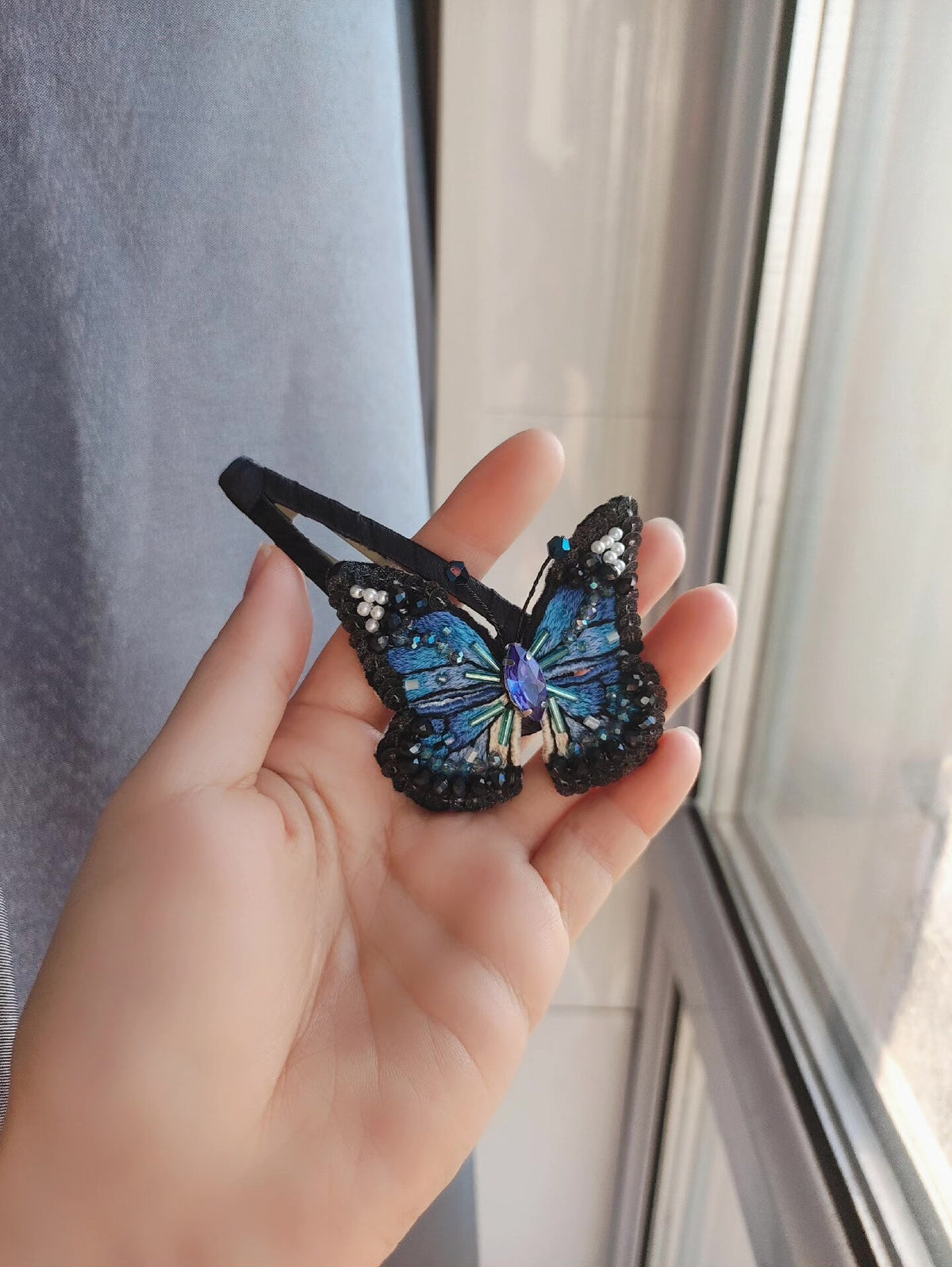 French Embroidery Butterfly BB Clip