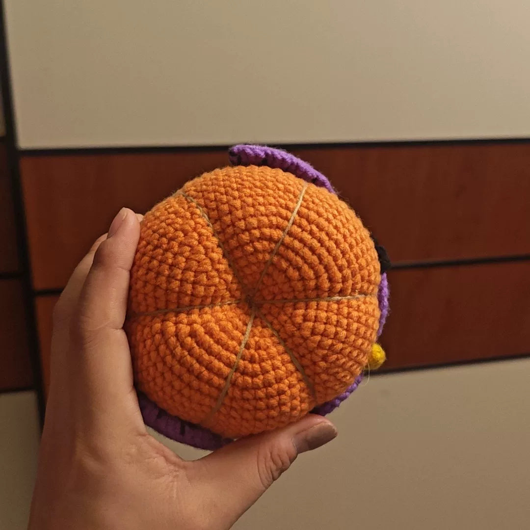 Pendentif Halloween au crochet chouette citrouille
