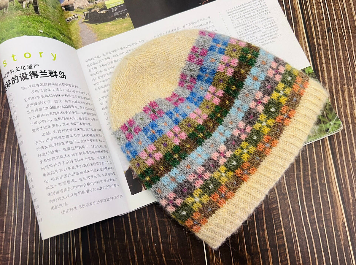 Handstickad shetlandsull Fair Isle-mössa