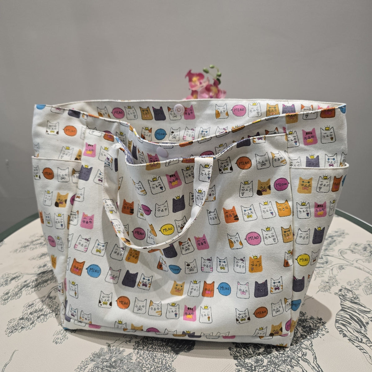 Cat Print Tote Bag with Five Pockets