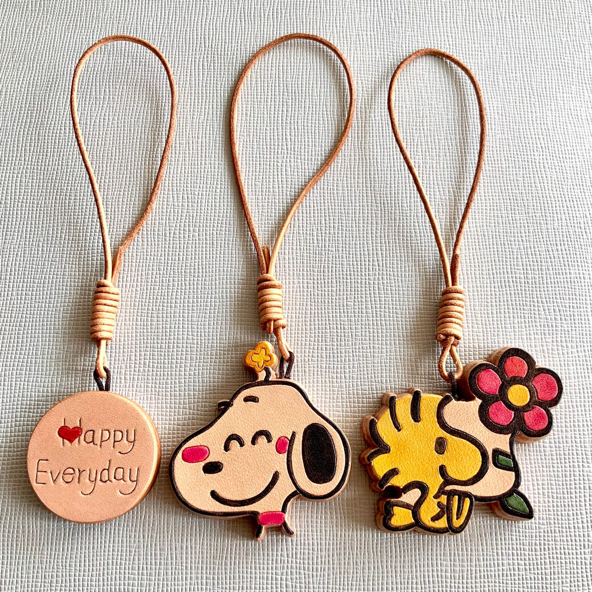 Snoopy Leather Charm Keychain Vegetable Tanned